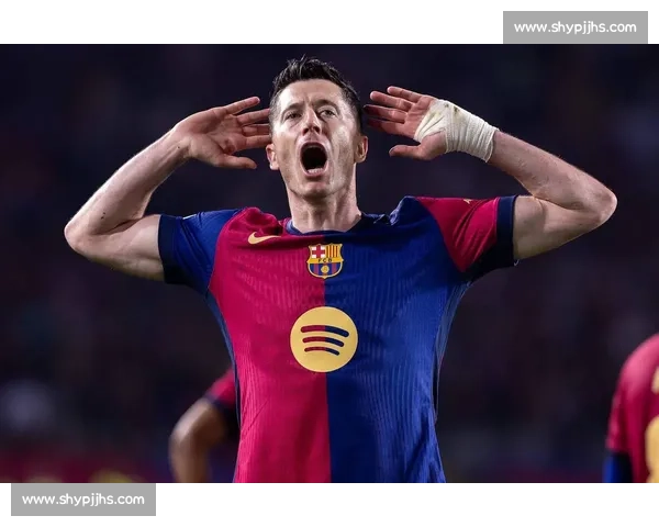 莱万创巴萨生涯收入新高！税后 1600 万欧元 + 双冠奖金成巅峰赛季