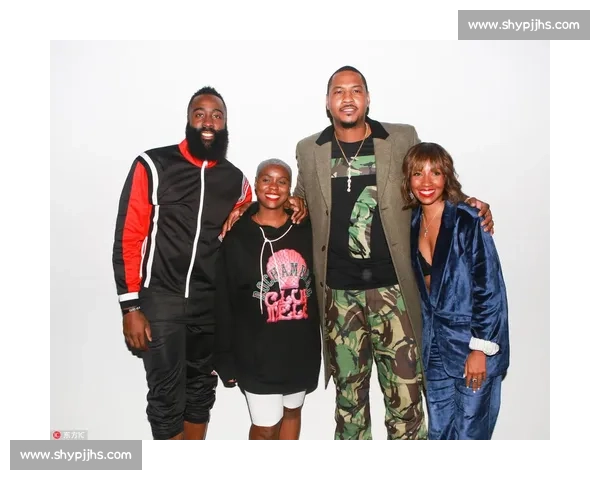 哈登跨界巴黎时装周引争议：为 WILLY CHAVARRIA 走秀自嘲 LV 供货商